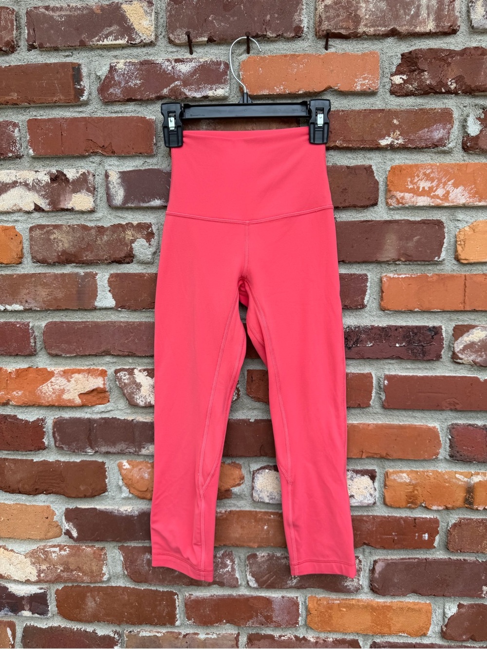 EUC Lululemon HighRise Align 21”